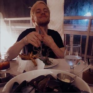 Meet your Posher, Samuel